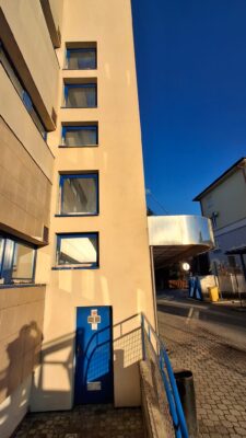 Čistenie fasády klientské centrum Dunajská Streda