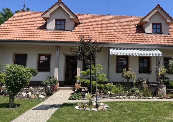 Čistenie strechy,, okres Senica